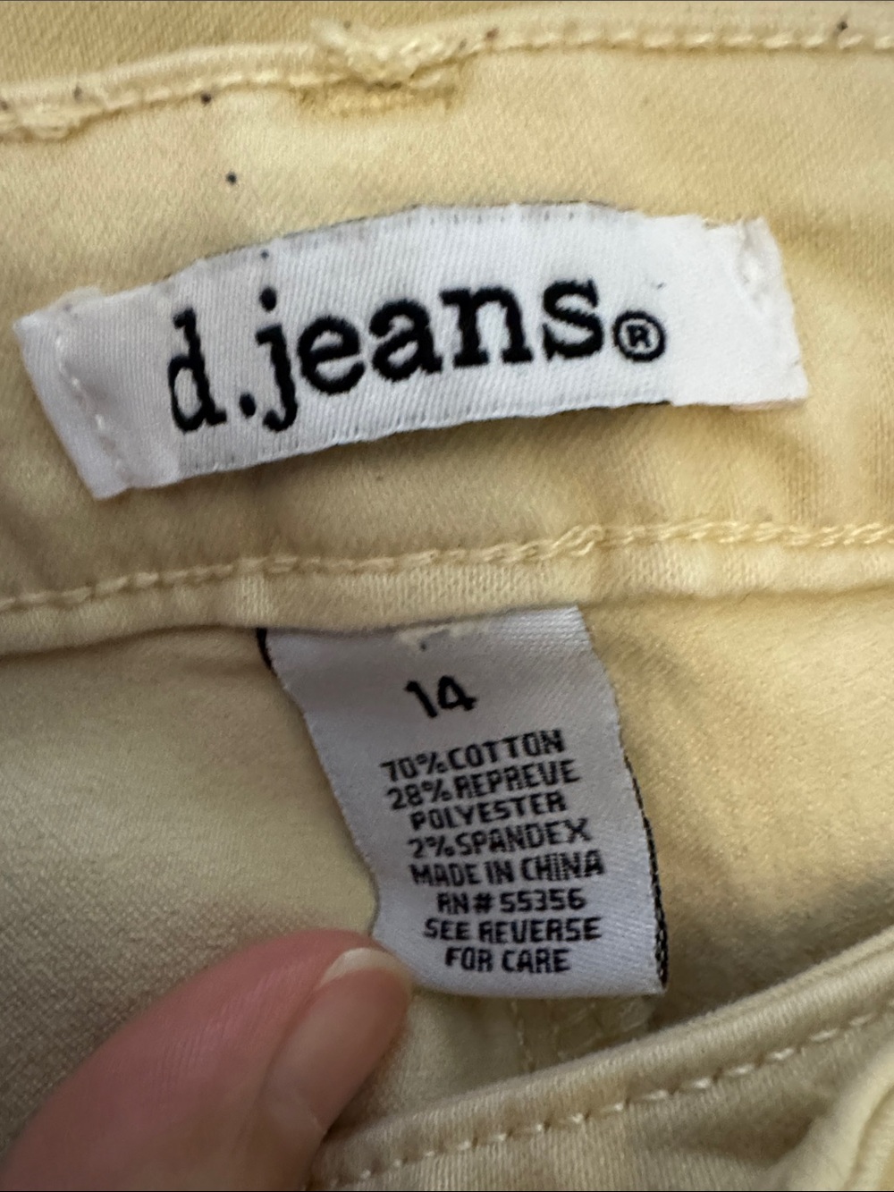 d. jeans Women's Straight Leg Jeans in Cream - Picture 2 of 6